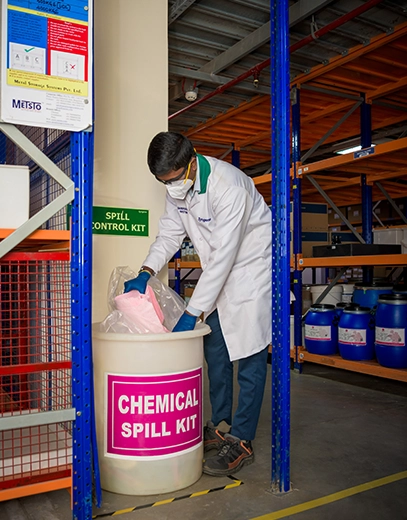 High-volume solvent recovery through recycling